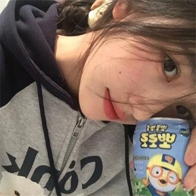 小资女孩向前冲